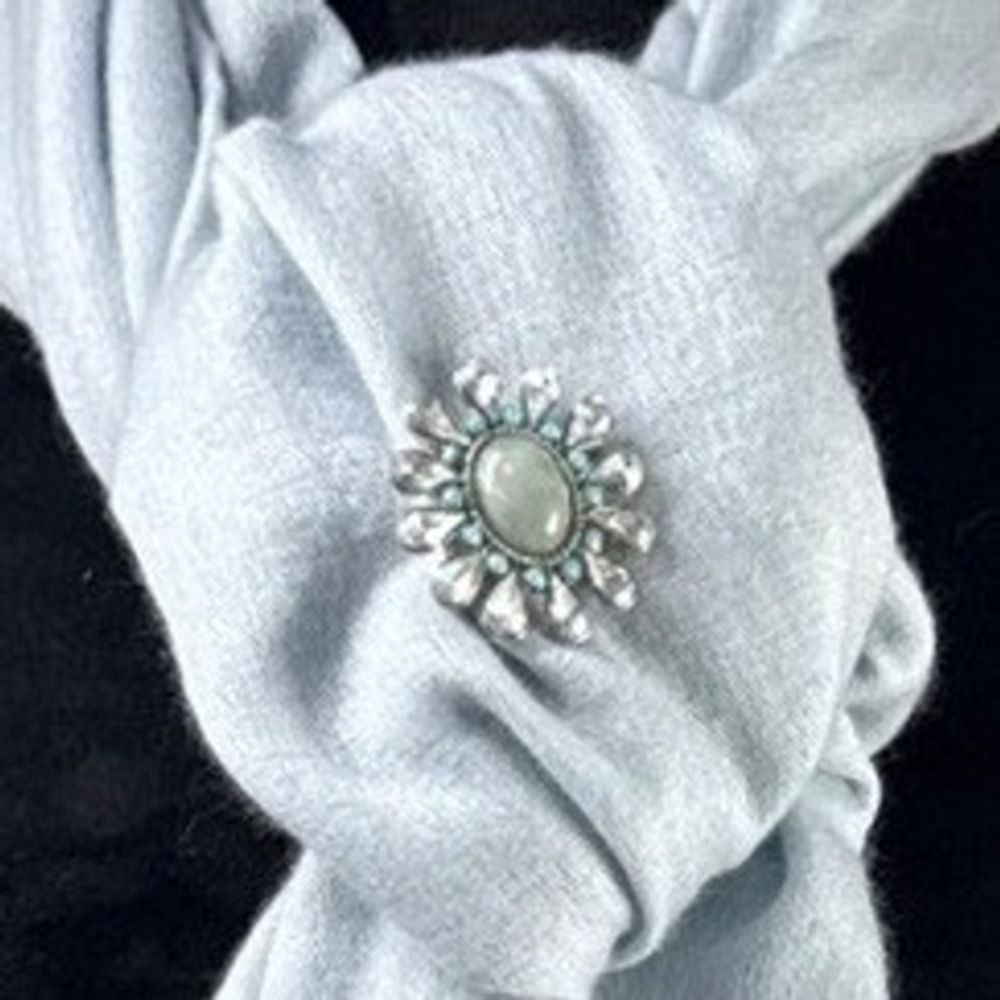 Floral Brooch Women OS Silver Teal‎ Excellent Iridescent Crystal Pin Unbranded